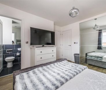 3 bedroom semi-detached house to rent - Photo 3