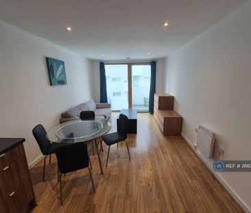 1 bedroom flat to rent - Photo 4