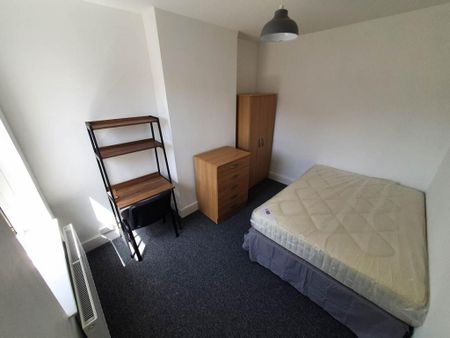 4 bedroom house to rent - Photo 2