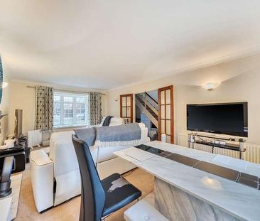 Hawkhurst, Cobham, Surrey, KT11 - Photo 1