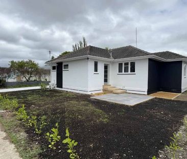 TAKARO- 3 BEDROOMS - Photo 2