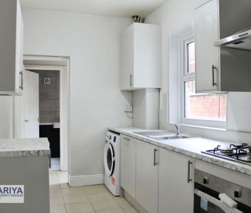 3 bedroom terraced house to rent - Photo 5