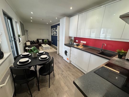 4 bedroom apartment to rent - Photo 1