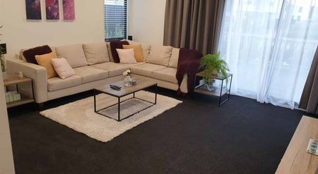 Beautiful Family Home - Photo 3