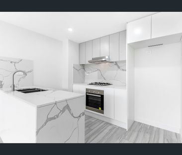 STYLISH COURTYARD APARTMENT - AFFORDABLE HOUSING - Photo 2