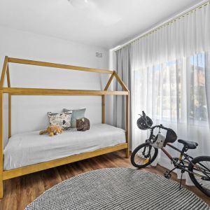 Renovated two bedroom in prime location - Photo 2