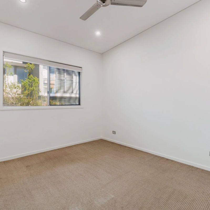 2Bedrooms, 2Bathrooms - Photo 1