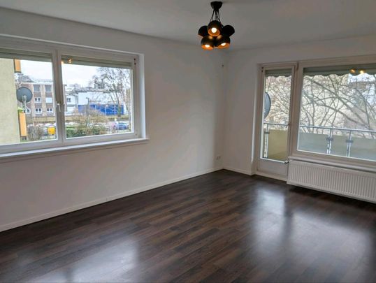 Helle 2 Zimmer Mietwohnung mit Balkon 60386 Frankfurt Fechenheim - Foto 1