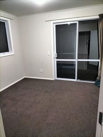 Charming 4BR Family Home in Timaru - Photo 5