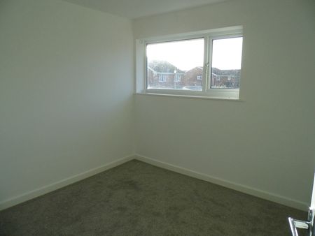 Two Bedroom Flat to Rent - Photo 4