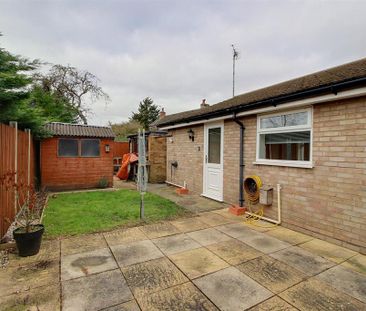 2 bedroom semi-detached bungalow to rent - Photo 1
