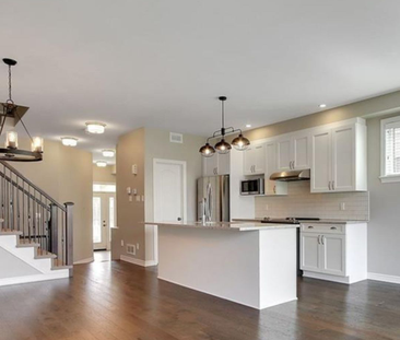 For Lease - 644 RUE DU CARTOGRAPHE Street, Orleans - Cumberland and... - Photo 6