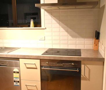 Home In Blockhouse Bay - Photo 3