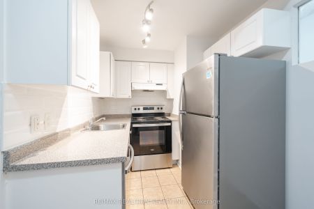 1407 Dupont Street #304 - Photo 4
