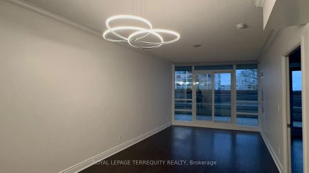 2240 Lake Shore Boulevard W #401 - Photo 3