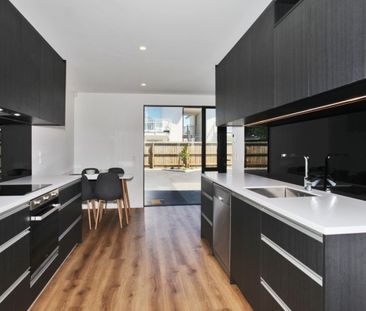 4/61 Osborne Street - Fully Furnished Modern Living - Photo 2