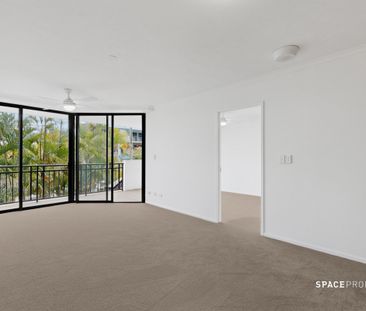 Charming Spring Hill Living Awaits You - Photo 1