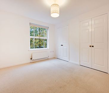 2 bed flat to rent in Royal Court Drive, Bolton, BL1 - Photo 5