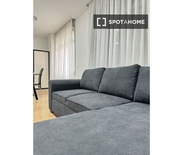 2 room luxury Apartment for rent in Valencia, Spain - Photo 3