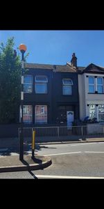 Studio Flat, St. James's Road, CR0 - Photo 4