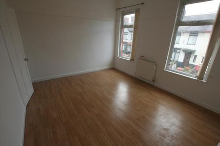 3 bedroom terraced house to rent - Photo 4