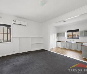 252 Forest St, Wendouree VIC 3355 - Photo 1