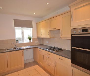 4 bedroom house to rent - Photo 2