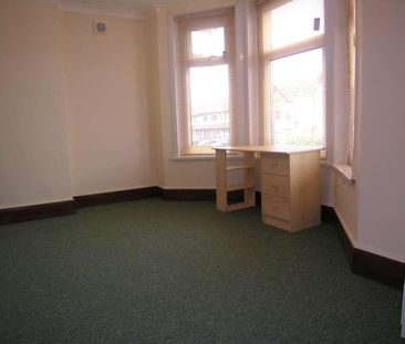 Bedroom Detached House In Charminster, BH8 - Photo 5