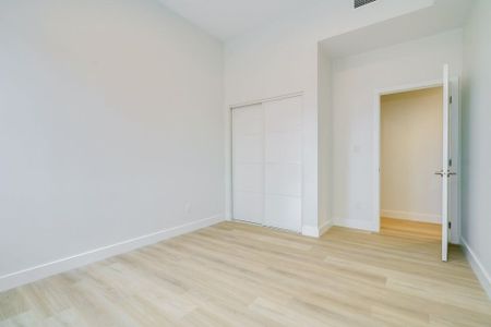 For Lease - 2083 Danforth Avenue Unit# 202, Toronto, Ontario - Photo 3
