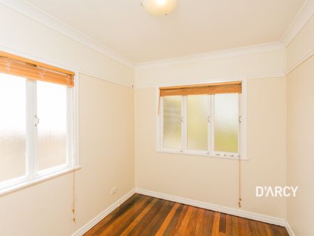 46 HARWOOD ST - Photo 5