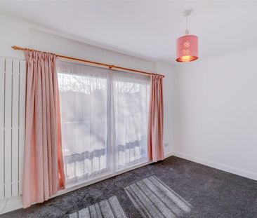 2 BED Flat To rent - Photo 1