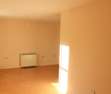 Kingston Court, Taunton - Photo 6
