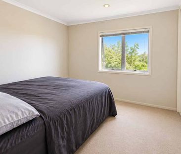 Modern Two Bedroom Townhouse - Photo 3