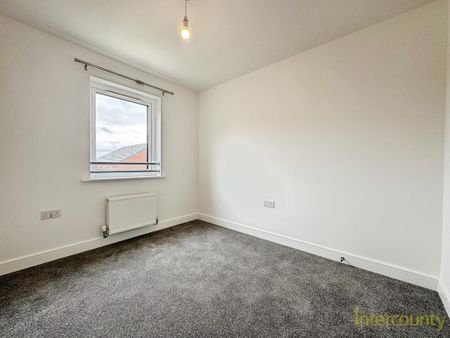 3 bedroom semi-detached house to rent - Photo 4