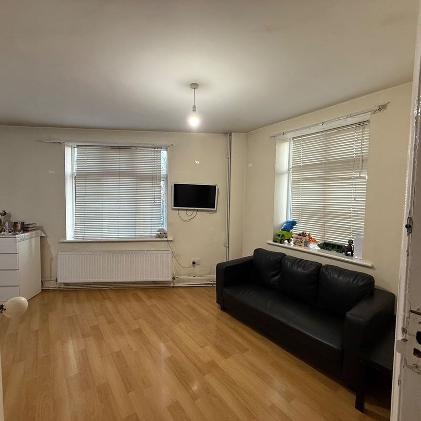 Room in a Shared Flat, Forty Avenue, HA9 - Photo 1
