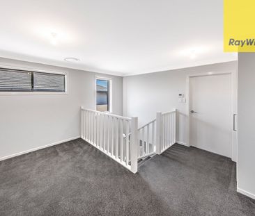 NEAR NEW LARGE HOME IN NEW ESTATE AREA! READY TO MOVE IN! - Photo 5