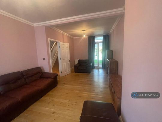 5 bedroom terraced house to rent - Photo 1