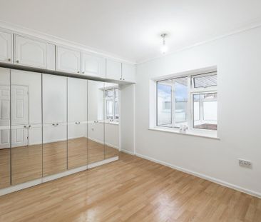 2 bedroom semi-detached bungalow to rent - Photo 3