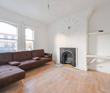 5 bedroom flat to rent - Photo 2