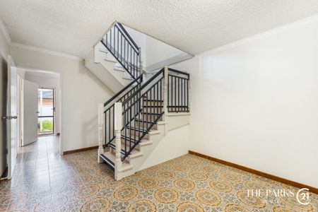 Charming & Spacious Family Home! - Photo 5