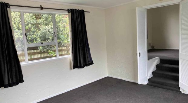 Wonderful home on Waimai Ave - Photo 1