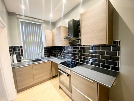 2 Bed End Terrace, Station Place, LS13 - Photo 4