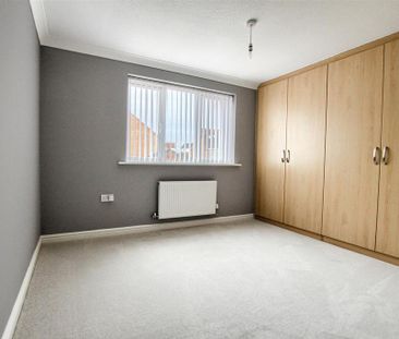 3 bedroom semi-detached house to rent - Photo 2