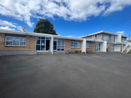 Unit 4, 66 Ferndale Road, Mt Wellington, Auckland - Photo 3