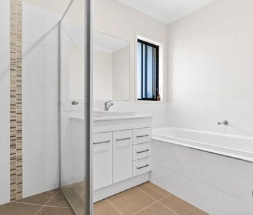 18 Fin Street, Fern Bay NSW 2295 - House For Rent | Domain - Photo 6