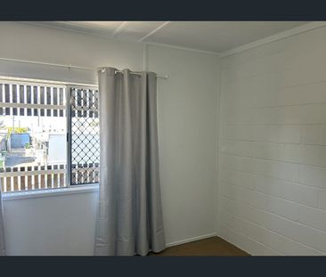 Modern Unit North Mackay - Photo 4