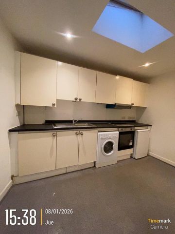 3 Bed Flat, Selkirk Road, SW17 - Photo 4