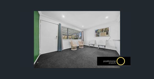 TOP FLOOR ONLY $575 P/WEEK - Pet Friendly - Photo 1