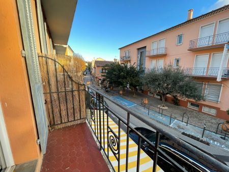 Location Appartement 2 pièces 34m² LE LAVANDOU 83980 - Photo 2