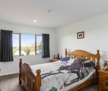 Peaceful Rural Living with Stunning Views - Photo 2